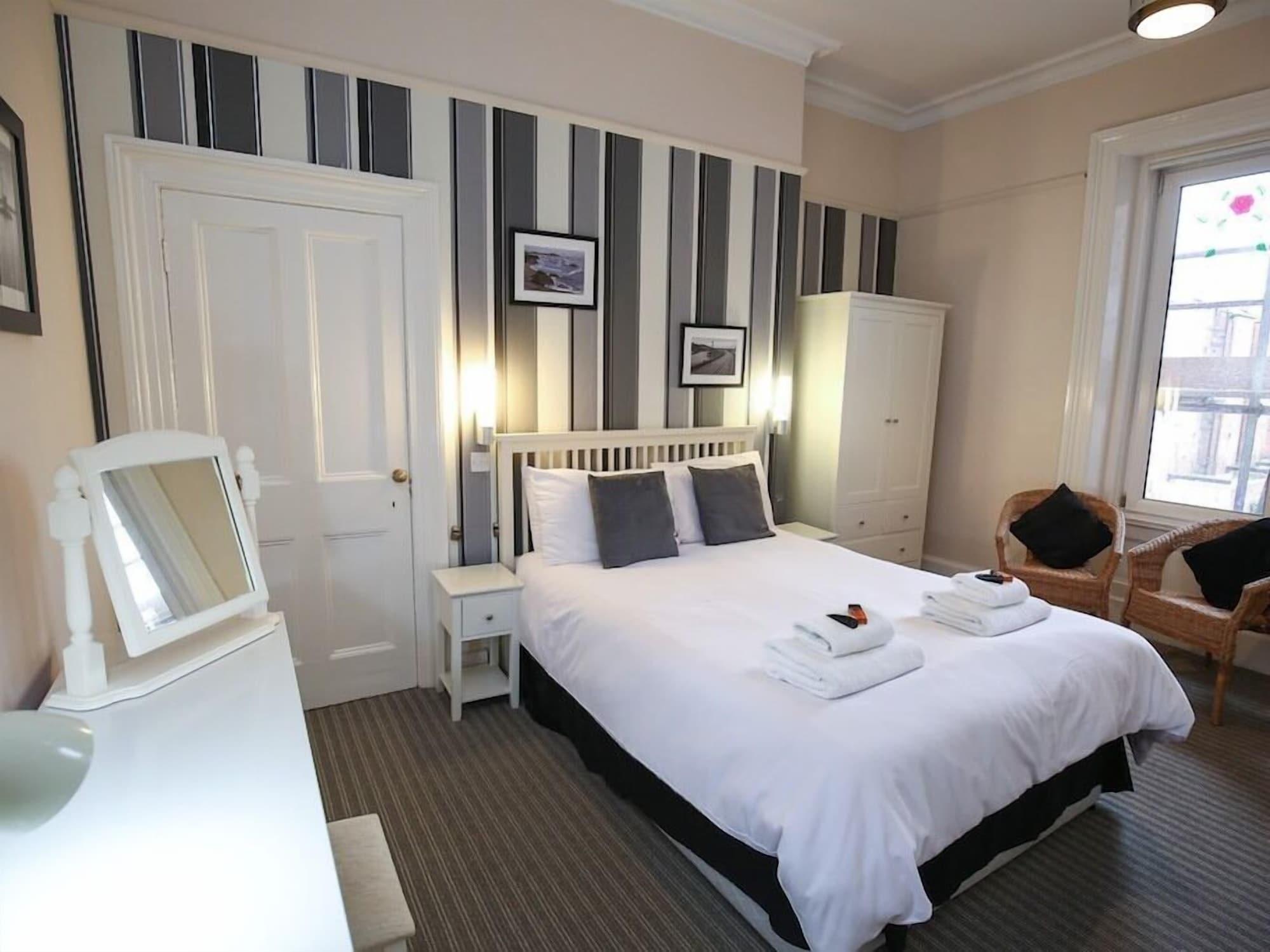 Riviera Guesthouse Whitby Buitenkant foto